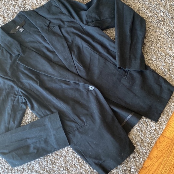 Mossimo Black Blazer Size 8 - Picture 3 of 11